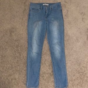 Levi’s Jeans